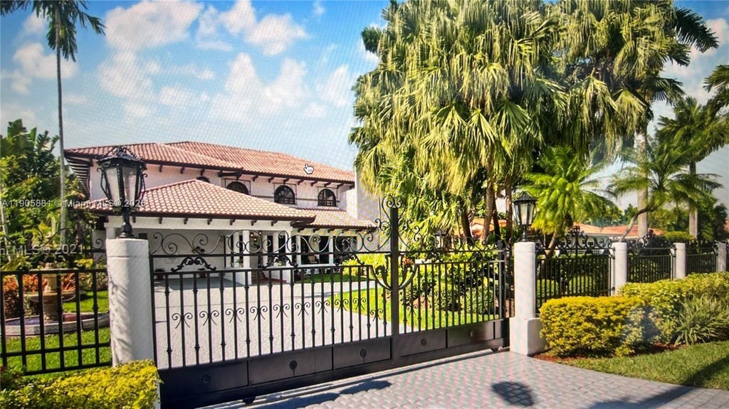 2720 Sw 130th Ave, Miami