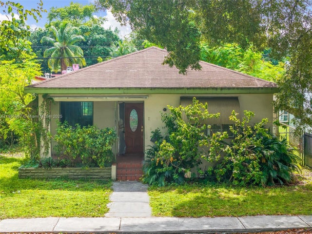 738 Nw 47th St, Miami