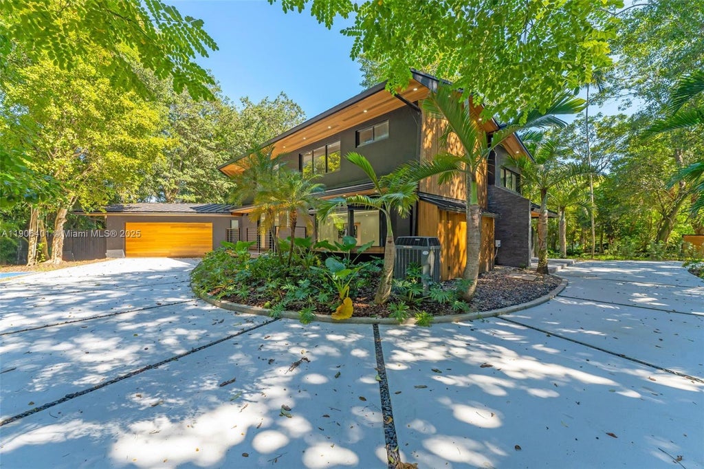 6525 Sw 133rd Dr, Pinecrest