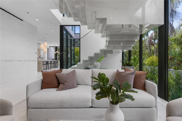 5 of 35 - 4504 Sheridan Ave, Miami Beach, FL