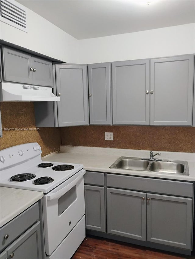 3 of 9 - 2029 Nw 46th Ave E107, Lauderhill, FL