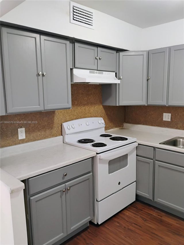 4 of 9 - 2029 Nw 46th Ave E107, Lauderhill, FL