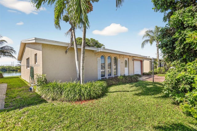 4871 Nw 18th Ave, Deerfield Beach