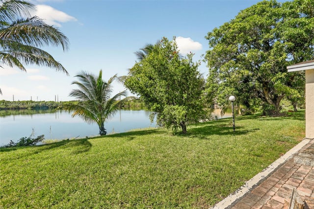 2 of 47 - 4871 Nw 18th Ave, Deerfield Beach, FL