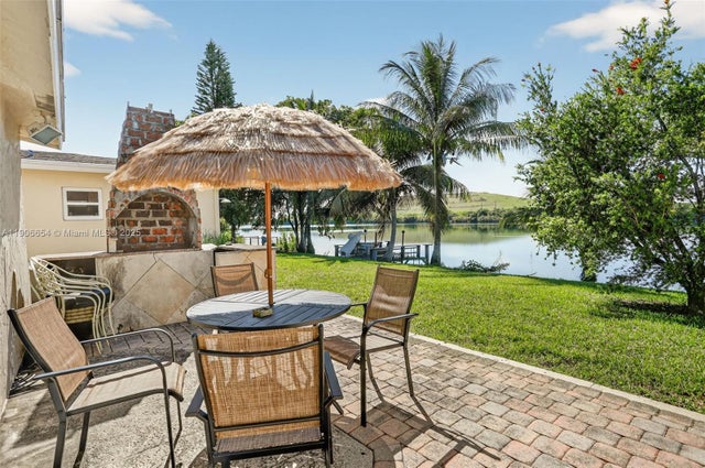 4 of 47 - 4871 Nw 18th Ave, Deerfield Beach, FL