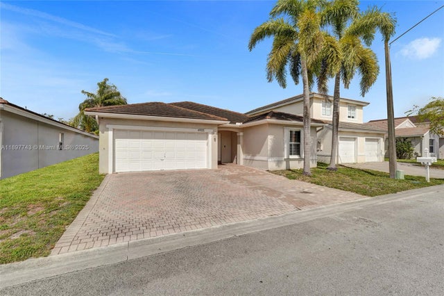 2 of 63 - 4955 Sw 33rd Ave, Hollywood, FL