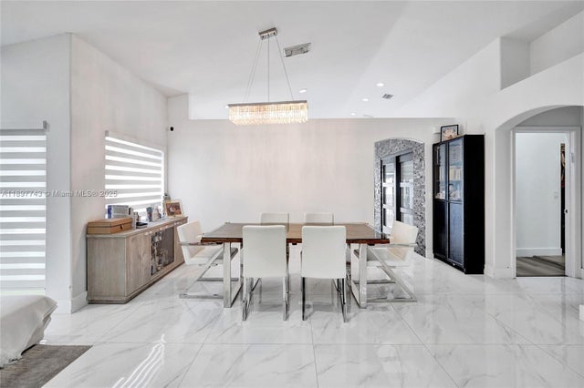 4 of 63 - 4955 Sw 33rd Ave, Hollywood, FL