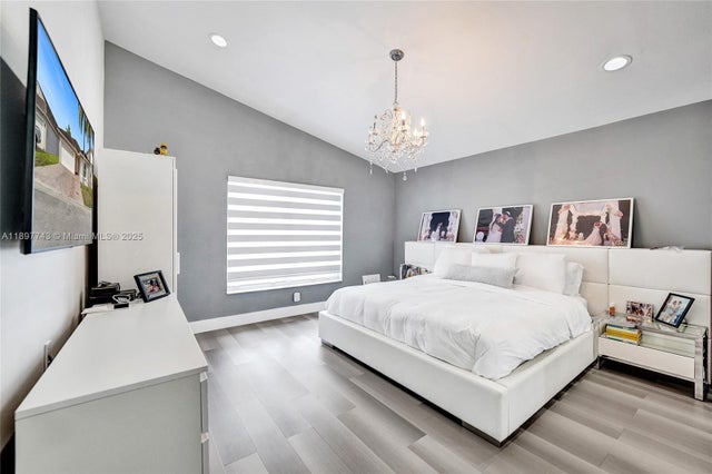 5 of 63 - 4955 Sw 33rd Ave, Hollywood, FL