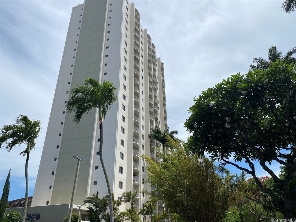 (unit #71402) 98-1038 Moanalua Road, Aiea