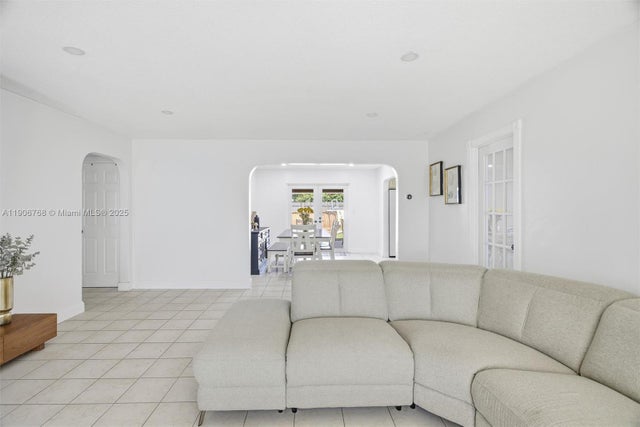 5 of 33 - 7511 Taylor St, Hollywood, FL