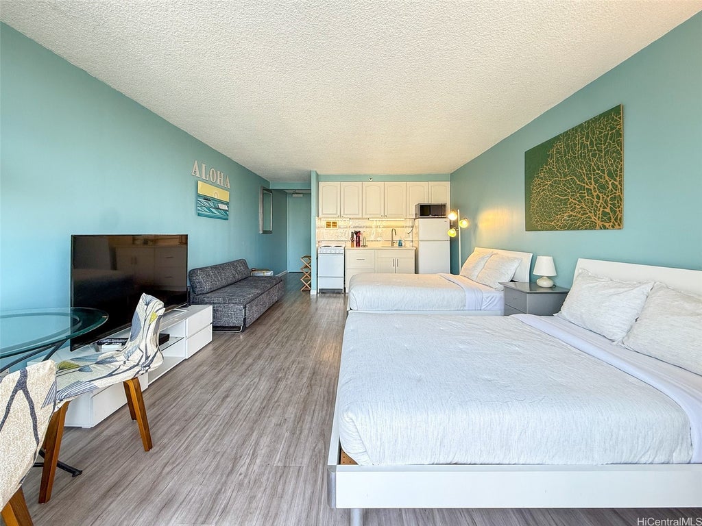 (unit #1306) 364 Seaside Avenue, Honolulu