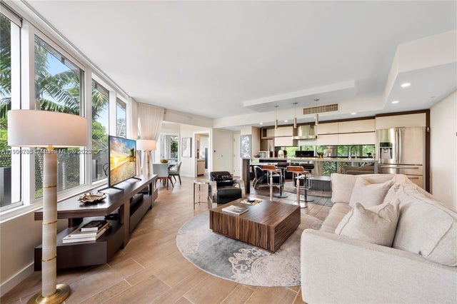 4 of 26 - 2155 Washington Ct 309, Miami Beach, FL