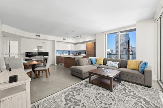 1100 S Miami Ave 2910, Miami