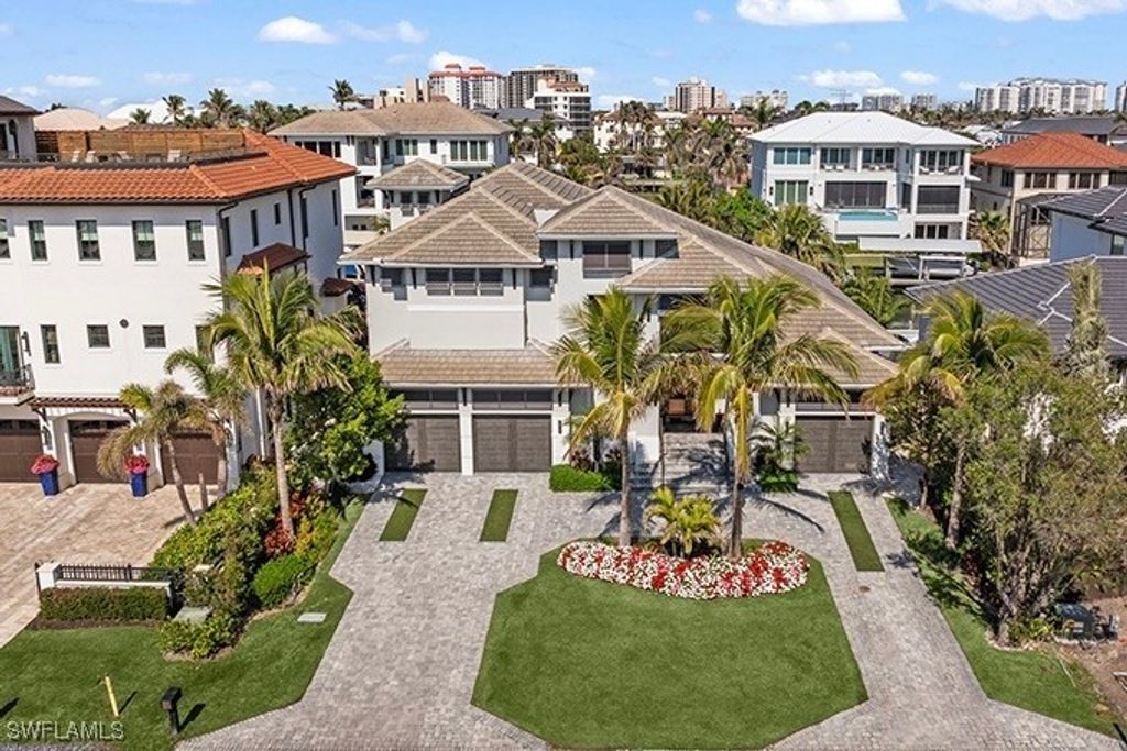 103 Bayview Ave, Naples