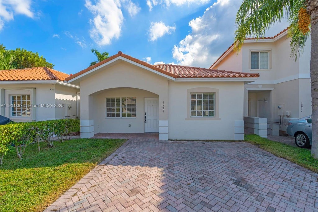 10908 Sw 182nd Ln, Miami