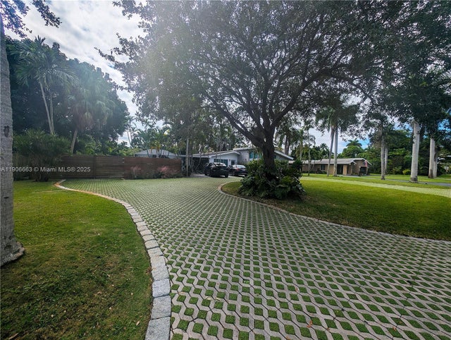 5 of 79 - 10460 Sw 110th St, Miami, FL