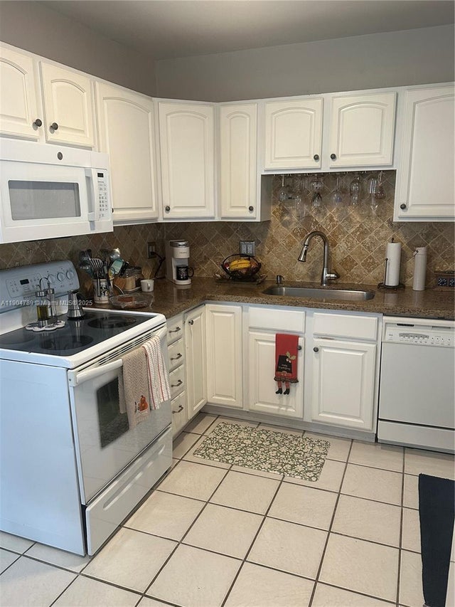 5 of 14 - 6850 Simms St, Hollywood, FL