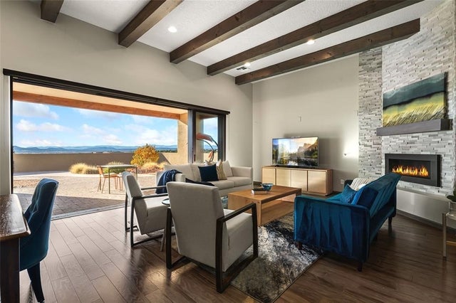 65 Paseo Las Terrazas, Santa Fe