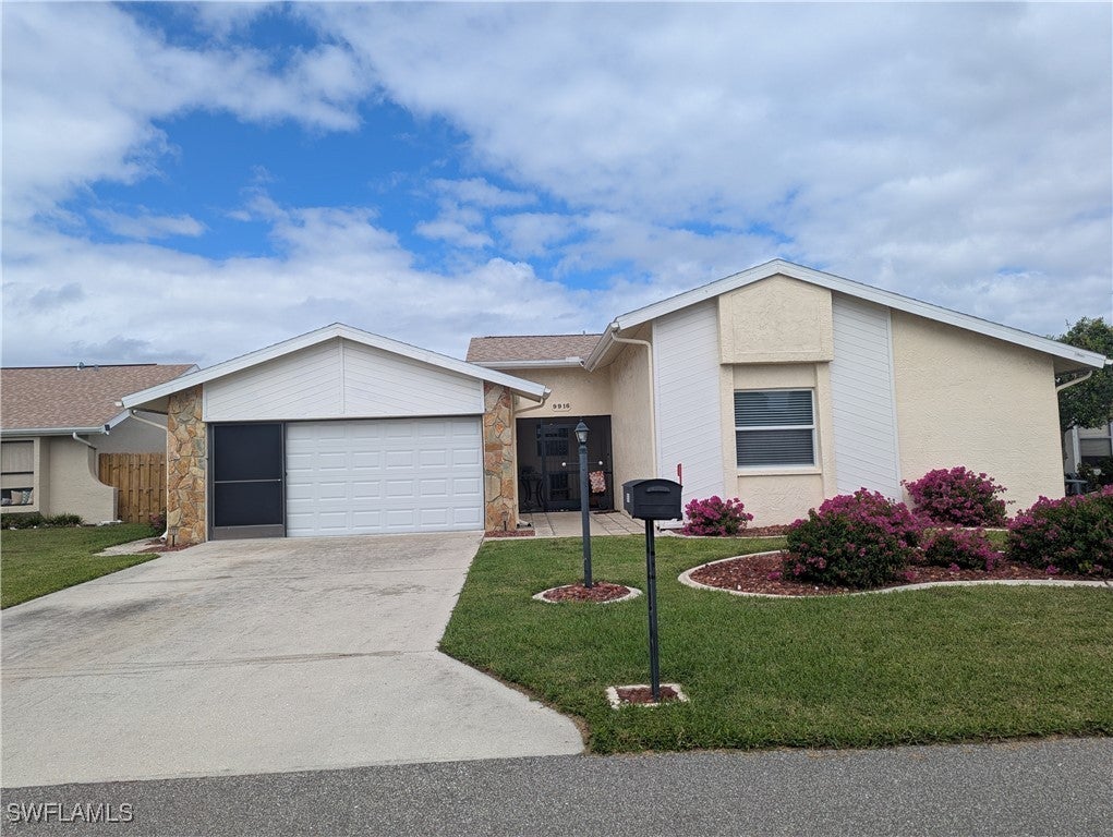 9916 Vanillaleaf St, Fort Myers