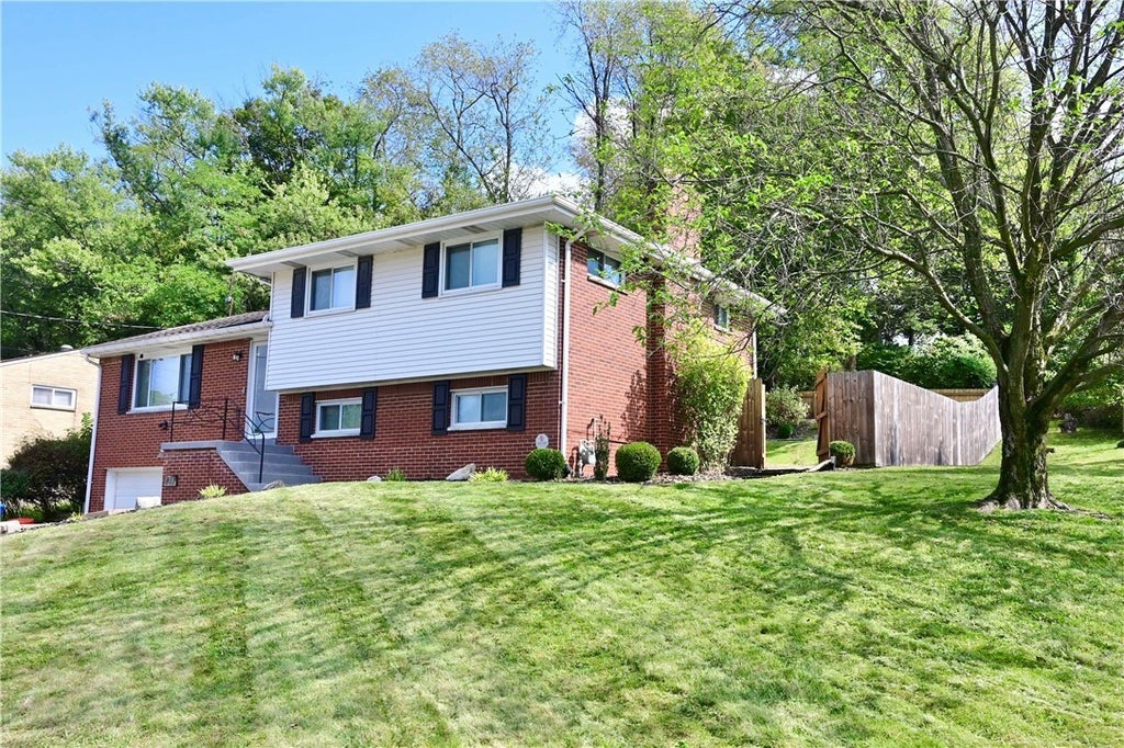 102 Mckenzie Drive, Penn Hills
