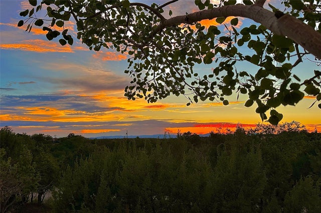 1073 Encantado Drive, Santa Fe