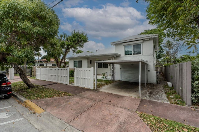 7830 Hawthorne Ave, Miami Beach