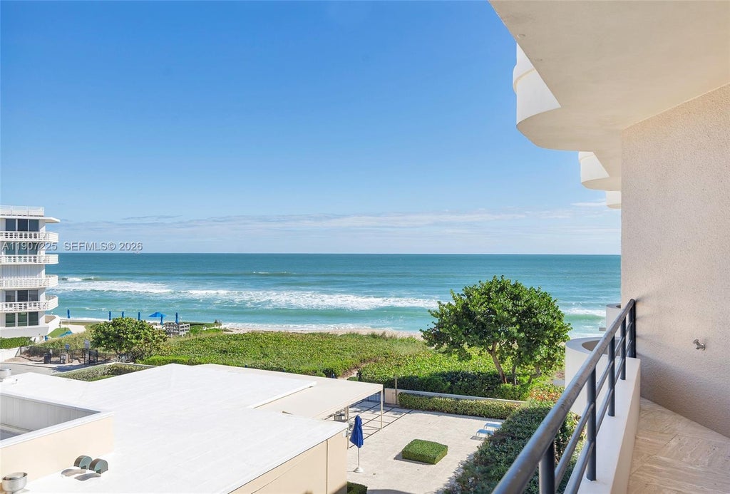 110 Sunset Ave 4a, Palm Beach