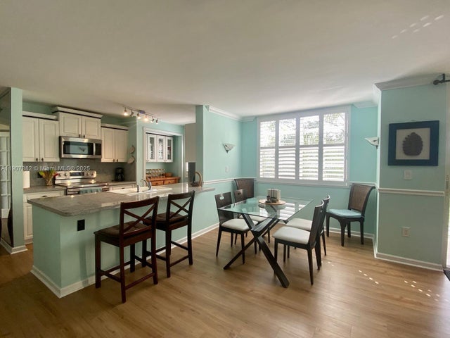 2 of 38 - 19655 E Country Club Dr 6401, Aventura, FL