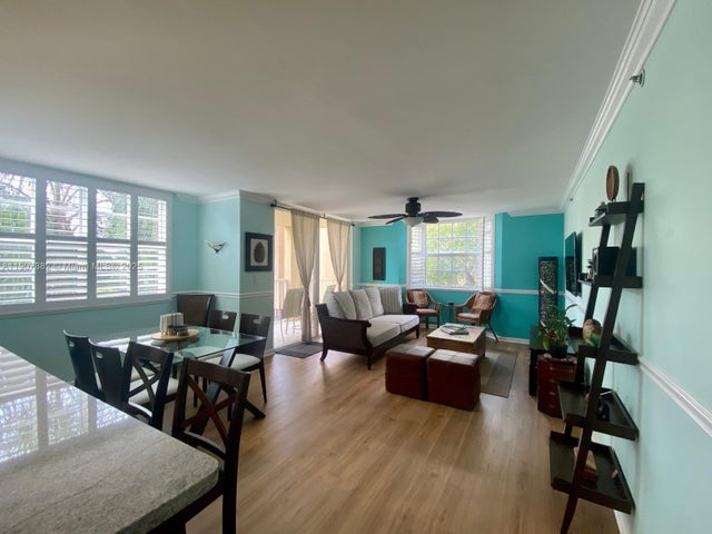 5 of 38 - 19655 E Country Club Dr 6401, Aventura, FL