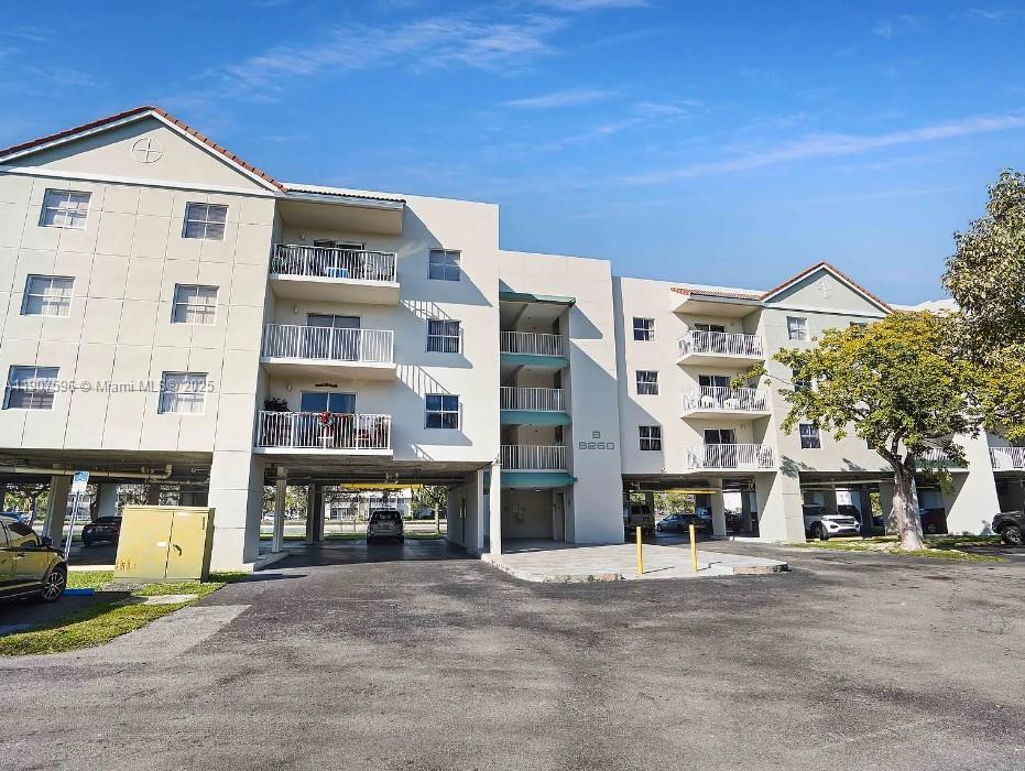 8260 Sw 210th St 302, Cutler Bay