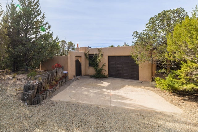 311 Calle Loma Norte, Santa Fe