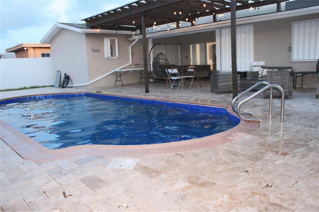 3 of 8 - 8457 Sheraton Dr, Miramar, FL