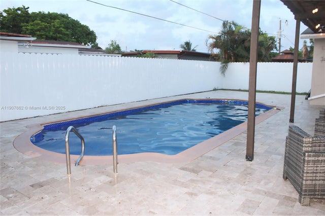 4 of 8 - 8457 Sheraton Dr, Miramar, FL