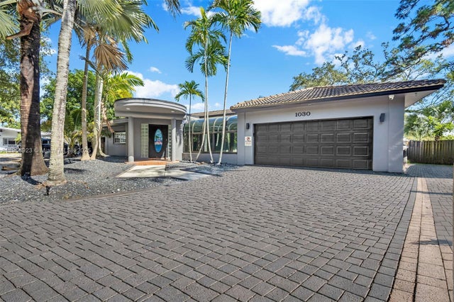 2 of 40 - 1030 Sw 14th Ter, Fort Lauderdale, FL