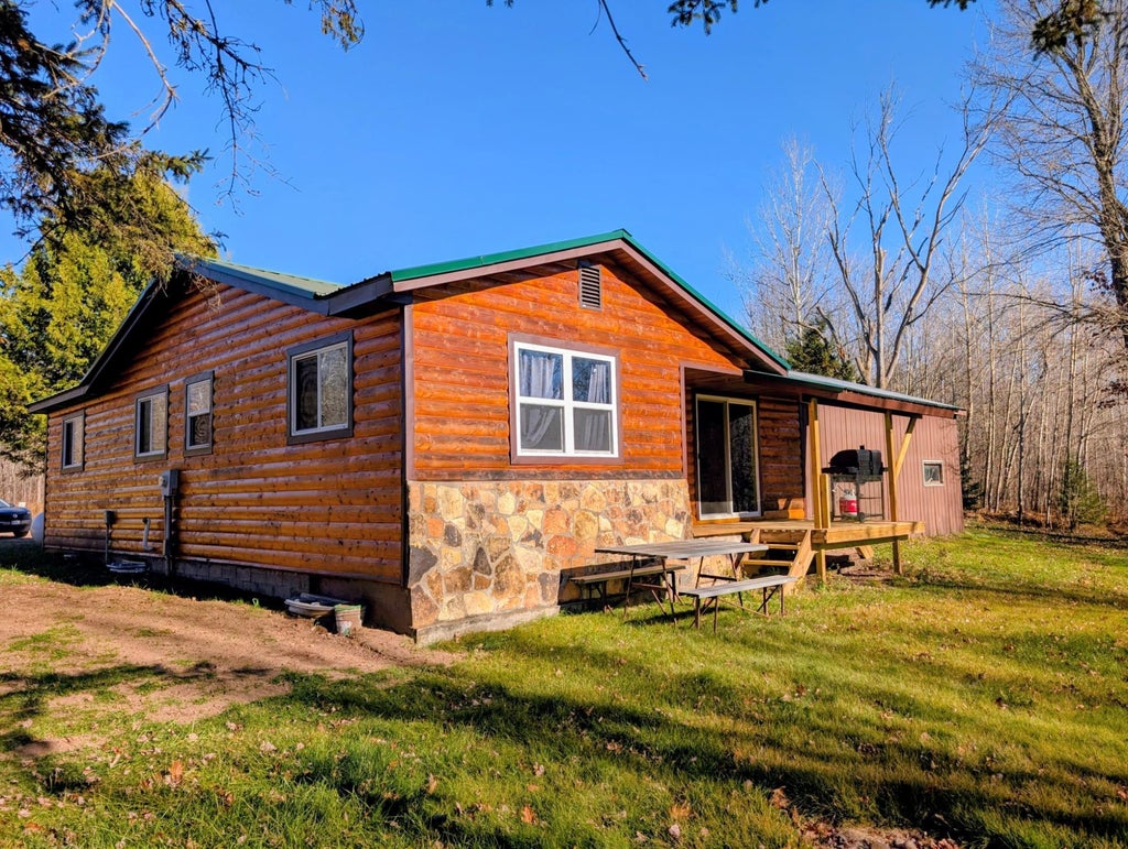 W9285 Cth S, Phillips