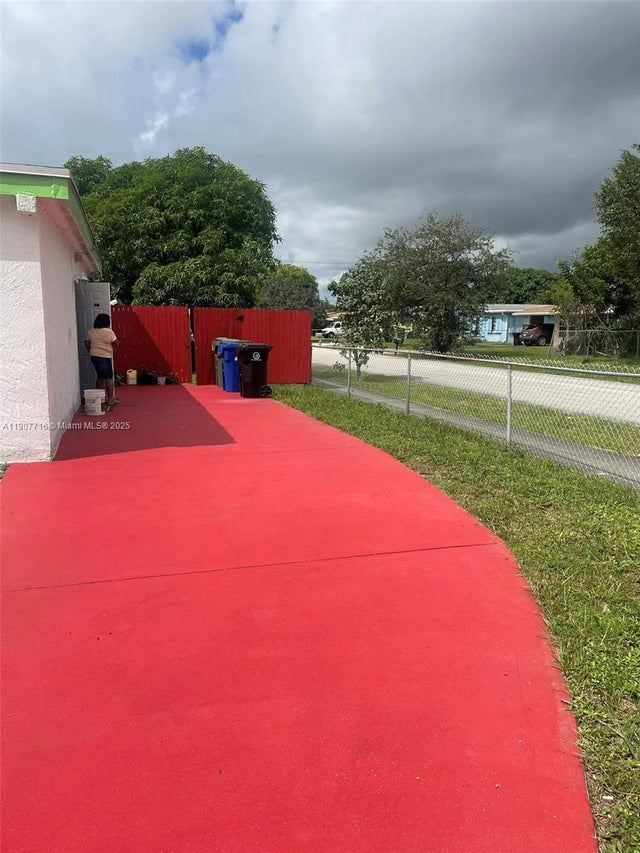 2 of 4 - 2141 Nw 26th Ave, Fort Lauderdale, FL