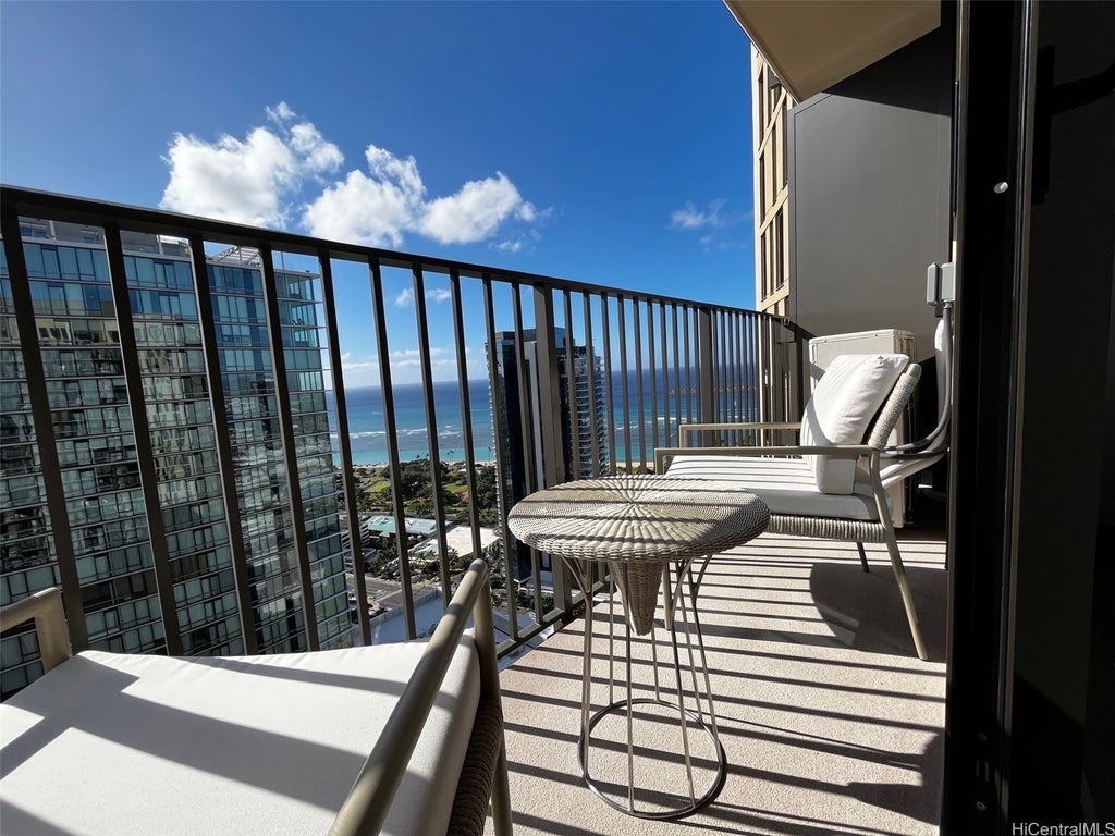 (unit #3806) 987 Queen Street, Honolulu