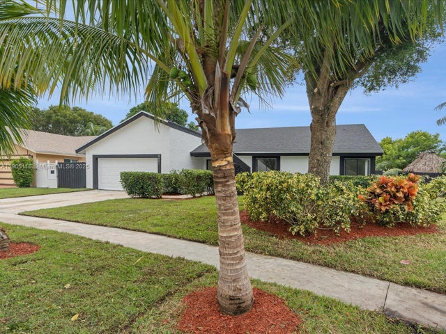 5 of 41 - 4421 Nw 73rd Ave, Lauderhill, FL