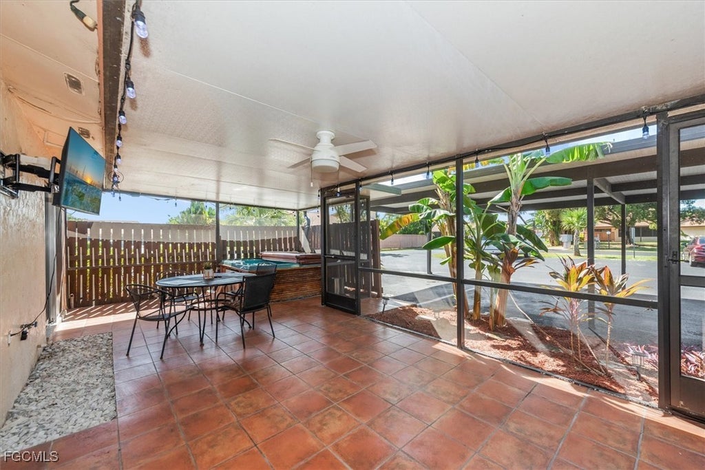 6414 Royal Woods Dr, Fort Myers