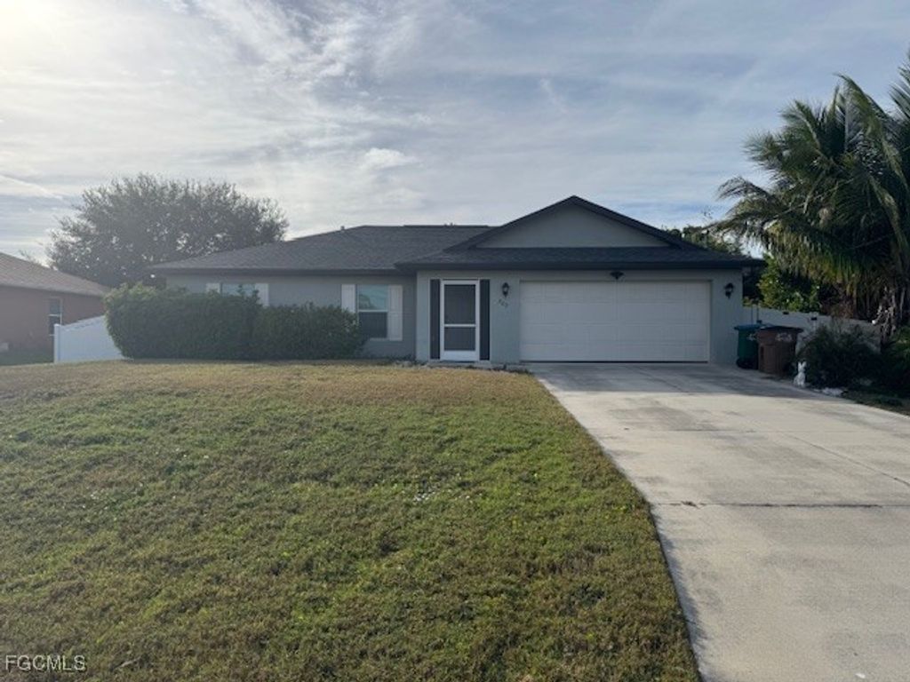 202 Nw 27th Ave, Cape Coral
