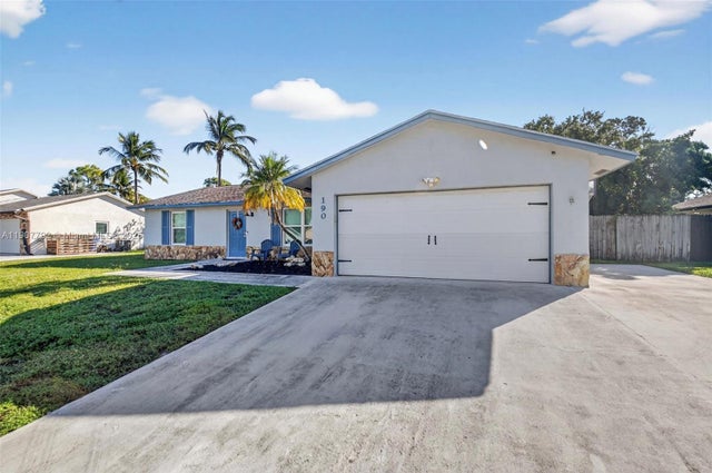 190 Martin Cir, Royal Palm Beach