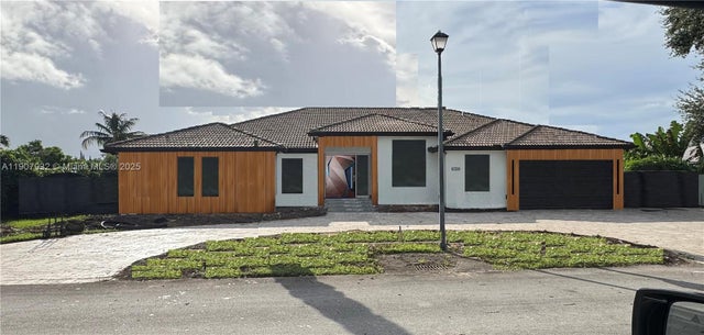 4 of 5 - 19880 Sw 134th Ave, Miami, FL