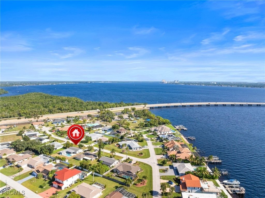 2514 Se 26th Ave, Cape Coral
