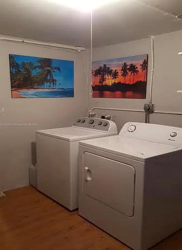 3 of 12 - 6641 Freedom St, Hollywood, FL