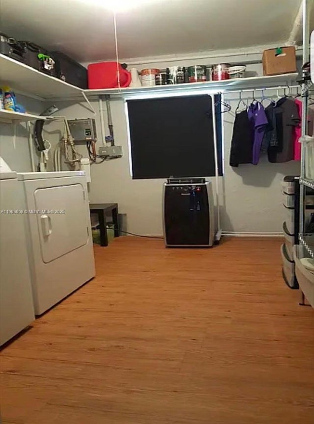 4 of 12 - 6641 Freedom St, Hollywood, FL