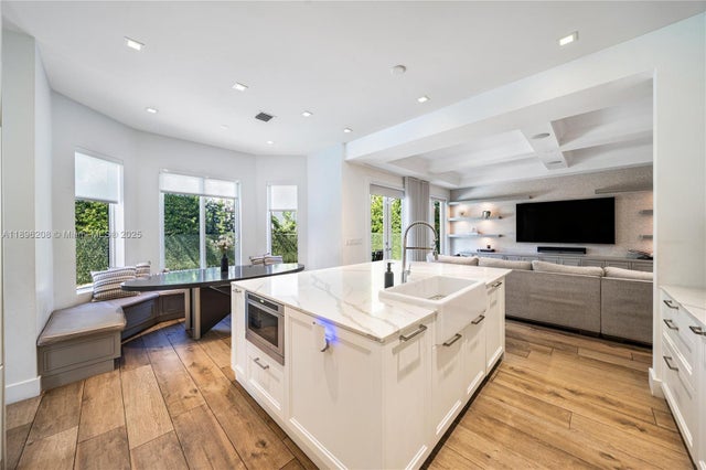 4 of 45 - 3703 Ne 199th St, Aventura, FL