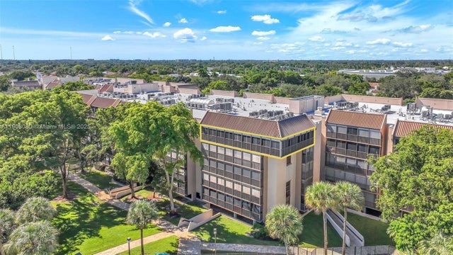 5 of 51 - 2810 N 46th Ave F655, Hollywood, FL