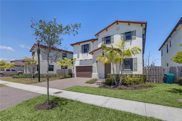 10329 Sw 228th Ter, Miami