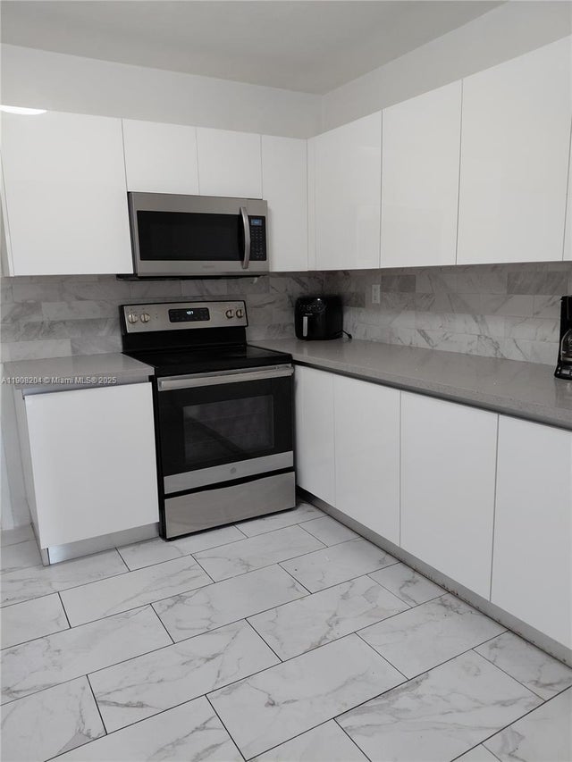 3 of 10 - 1620 Sw 87th Ct, Miami, FL