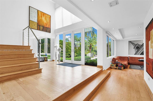 2 of 27 - 145 Biscay Dr, Bal Harbour, FL